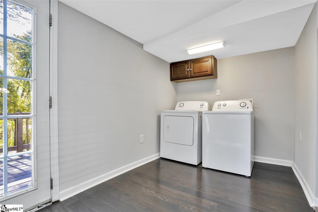 560 Lowndes Hill Road Greenville, SC 29607 - Photo 10 of 15 Gallery Image 10