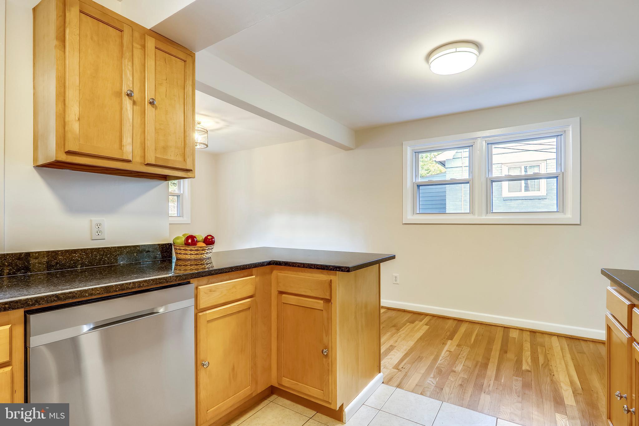 911 Whitehall Street Silver Spring, MD 20901 - Photo 11 of 68 Kitchen with table space area