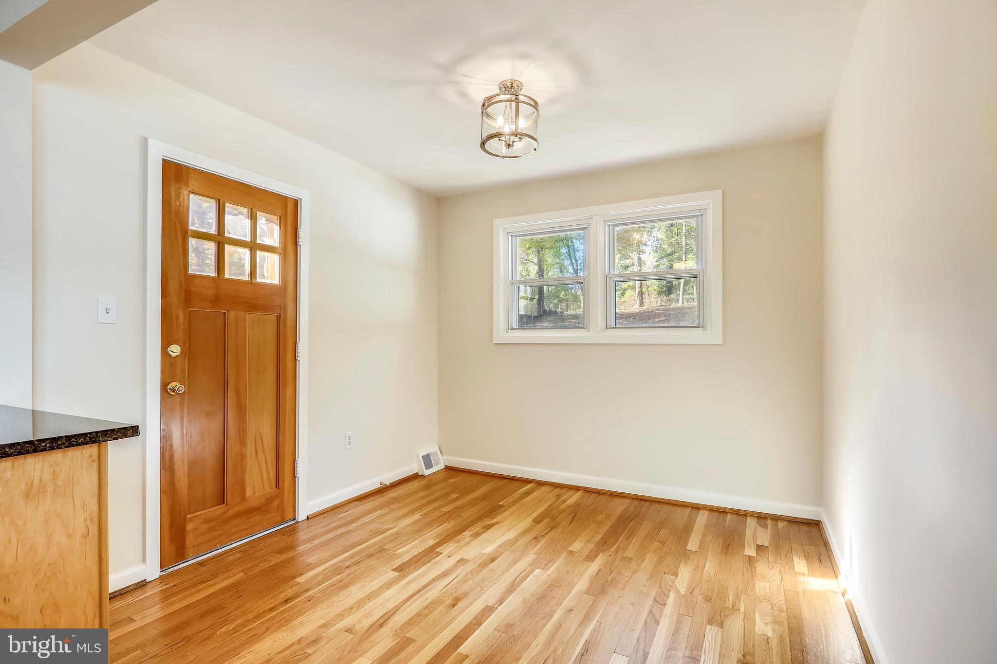 911 Whitehall Street Silver Spring, MD 20901 - Photo 13 of 68 Dining room with outdoor access