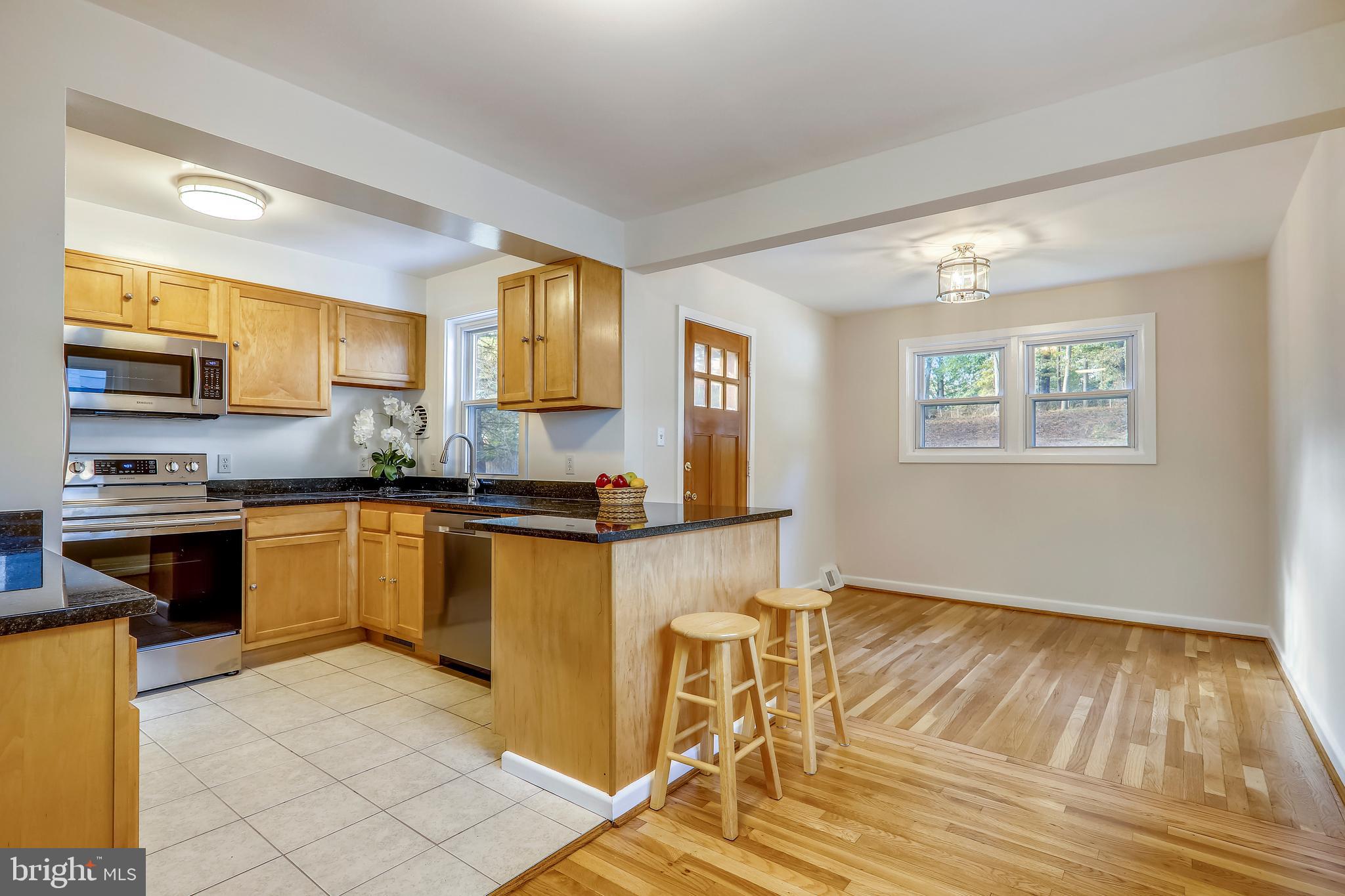911 Whitehall Street Silver Spring, MD 20901 - Photo 8 of 68 Kitchen with table space area