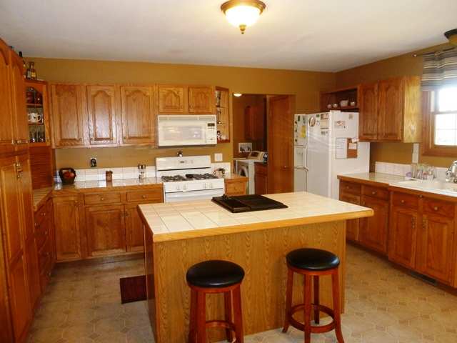4013 South Fauser Lane Mapleton, IL 61547 - Photo 3 of 15