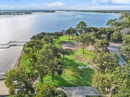 $999,999 | 12424 Lake Forest Drive, Azle, TX 76020