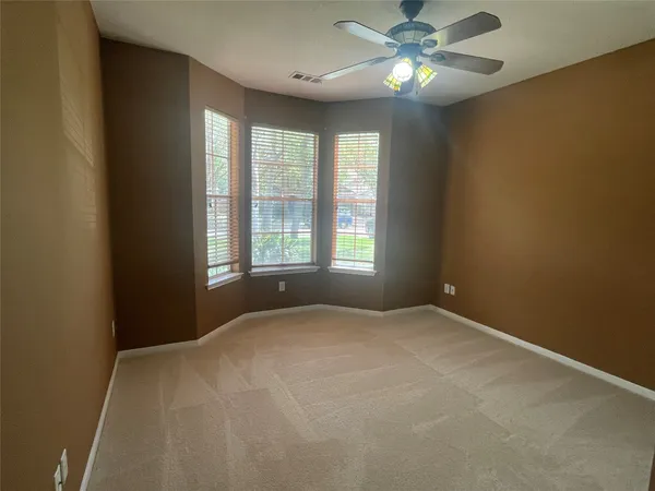 a view of an entryway with a livingroom