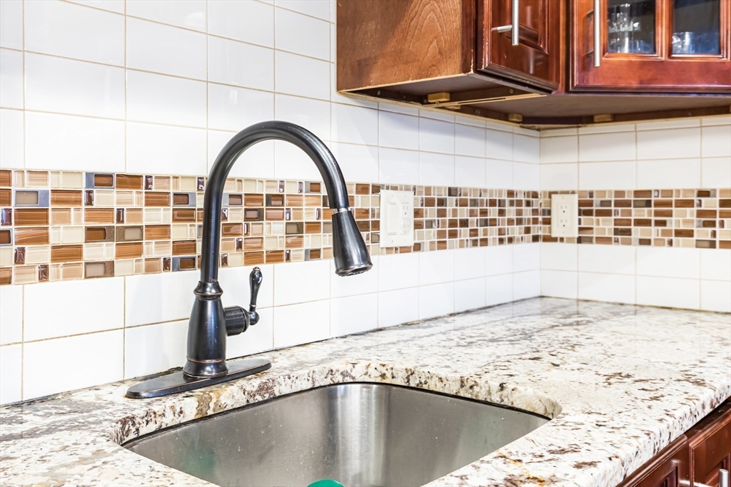 12 Warren Place Lynn, MA 01902 - Photo 16 of 40