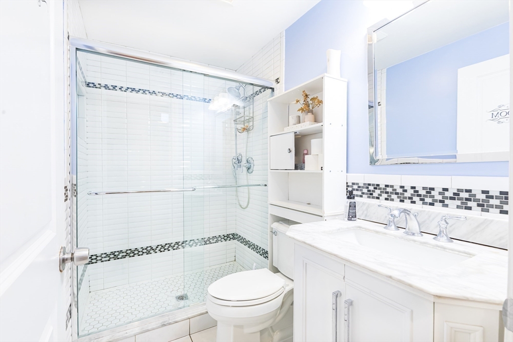 12 Warren Place Lynn, MA 01902 - Photo 18 of 40