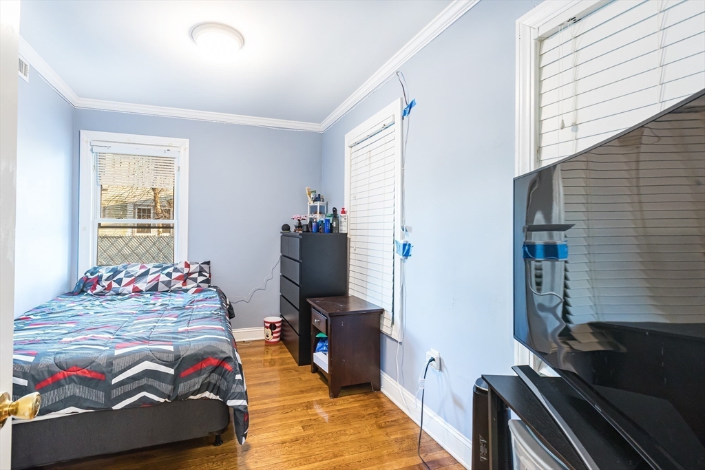 12 Warren Place Lynn, MA 01902 - Photo 26 of 40