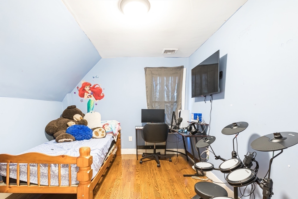 12 Warren Place Lynn, MA 01902 - Photo 28 of 40