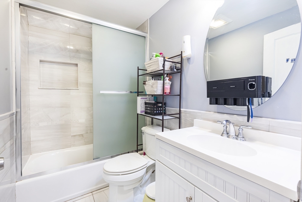 12 Warren Place Lynn, MA 01902 - Photo 30 of 40