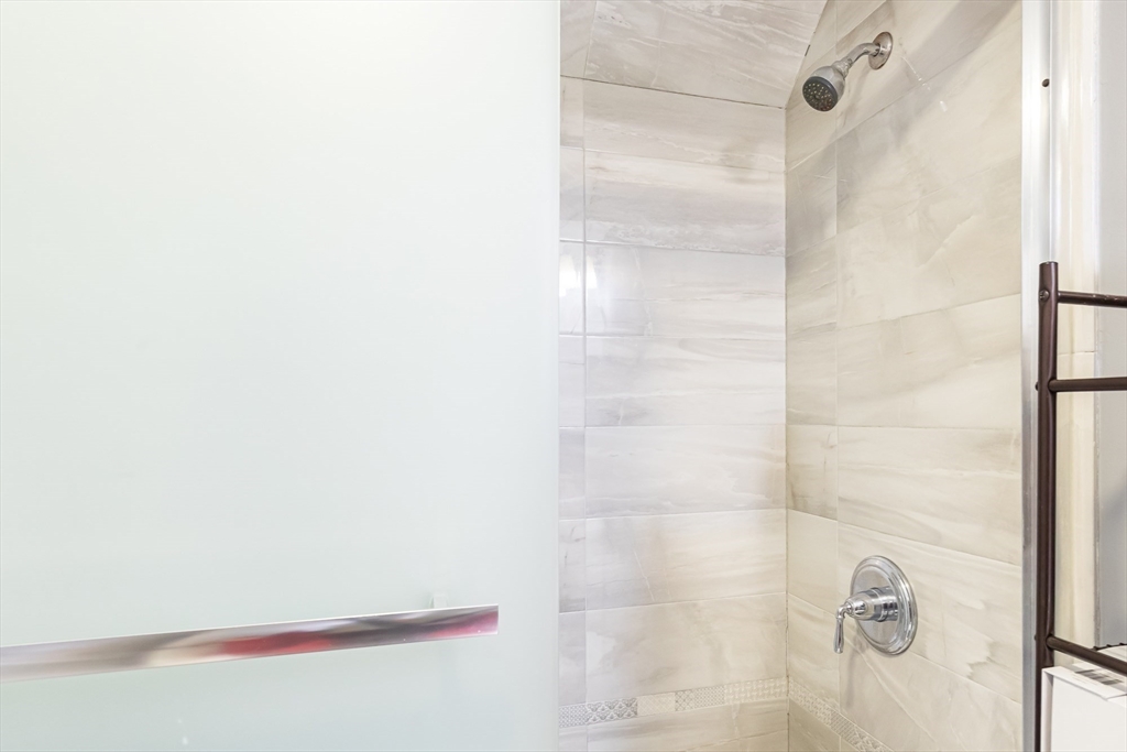 12 Warren Place Lynn, MA 01902 - Photo 31 of 40