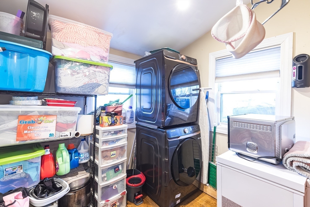 12 Warren Place Lynn, MA 01902 - Photo 33 of 40