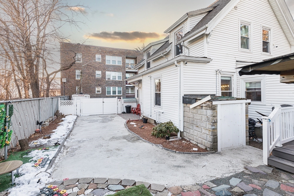 12 Warren Place Lynn, MA 01902 - Photo 37 of 40