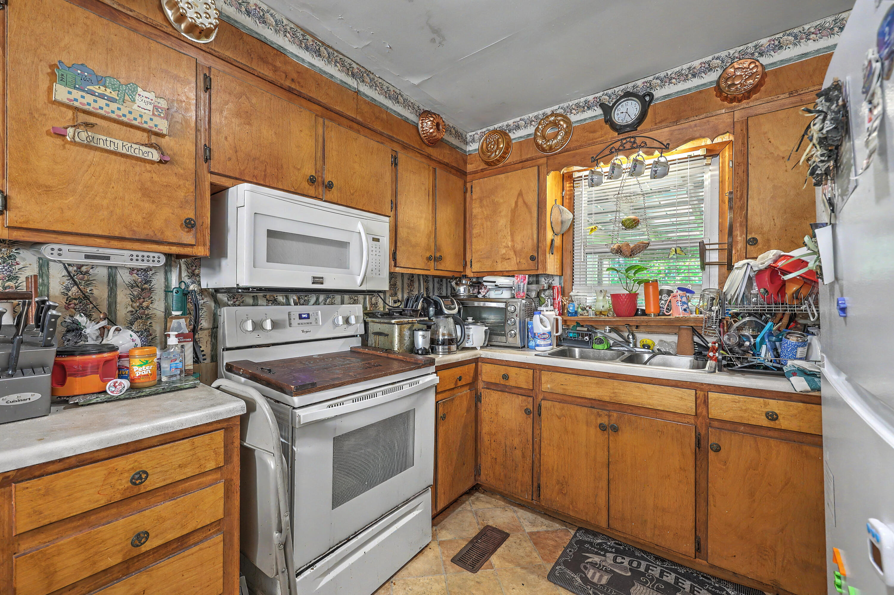 104 Saluda Street Hampton, SC 29924 - Photo 11 of 25 Kitchen