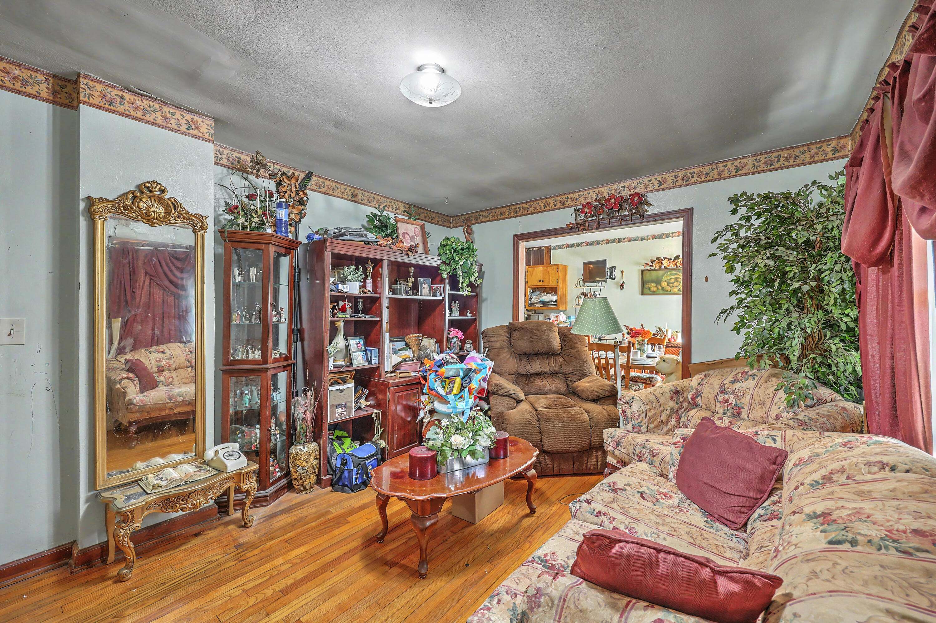 104 Saluda Street Hampton, SC 29924 - Photo 7 of 25 Formal Living room