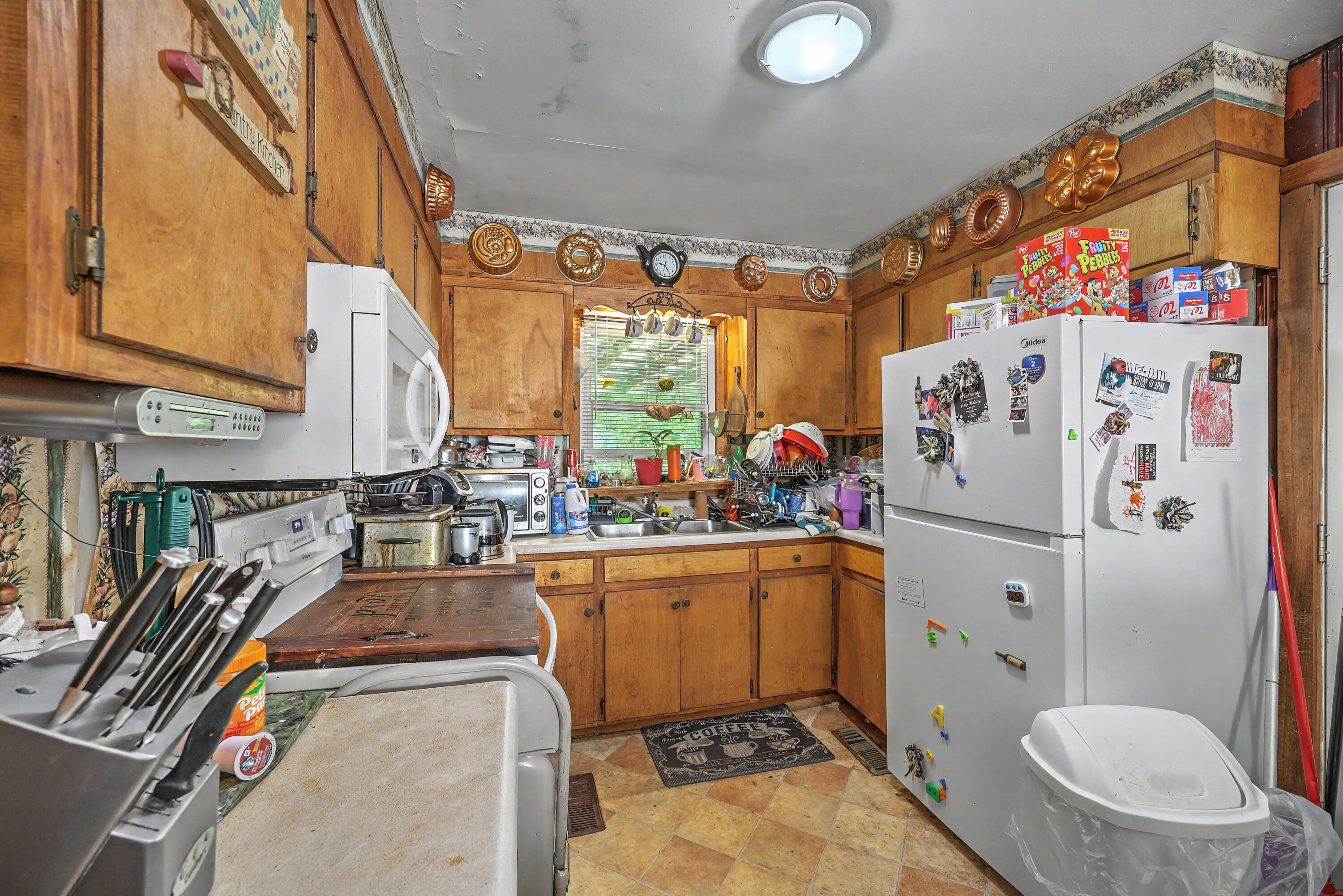 104 Saluda Street Hampton, SC 29924 - Photo 10 of 25 Kitchen