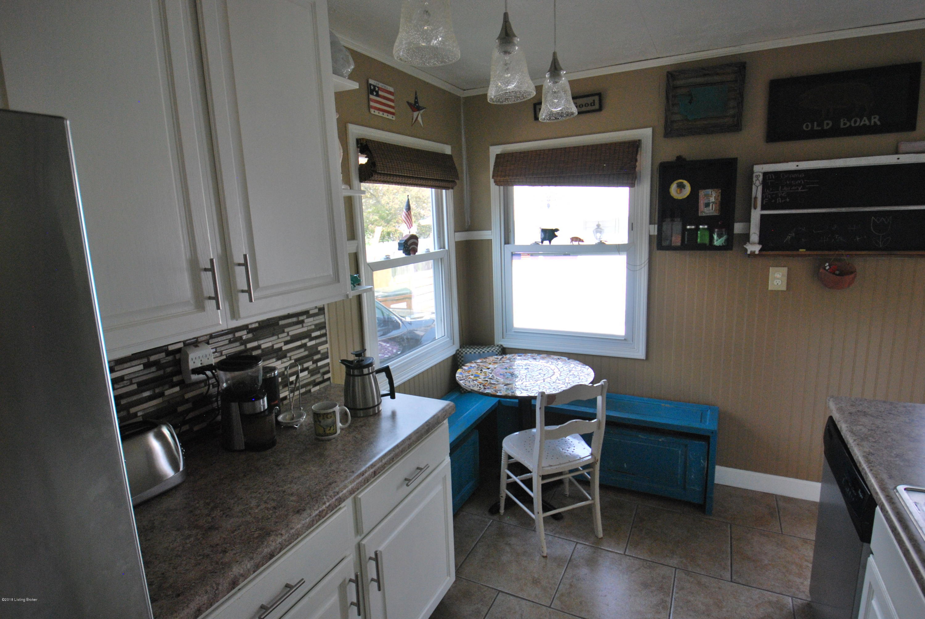 9207 Hunter Road Louisville, KY 40242 - Photo 12 of 36 Kitchen