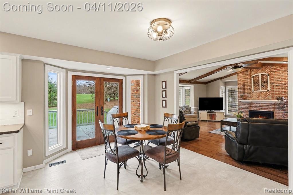 2555 Lambeth Park Rochester Hills, MI 48306 - Photo 8 of 33