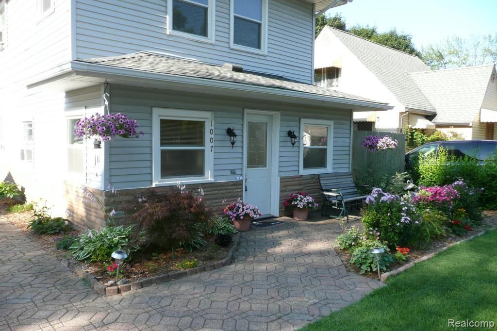 1007 Michigan Street Brighton, MI 48116 - Photo 3 of 30
