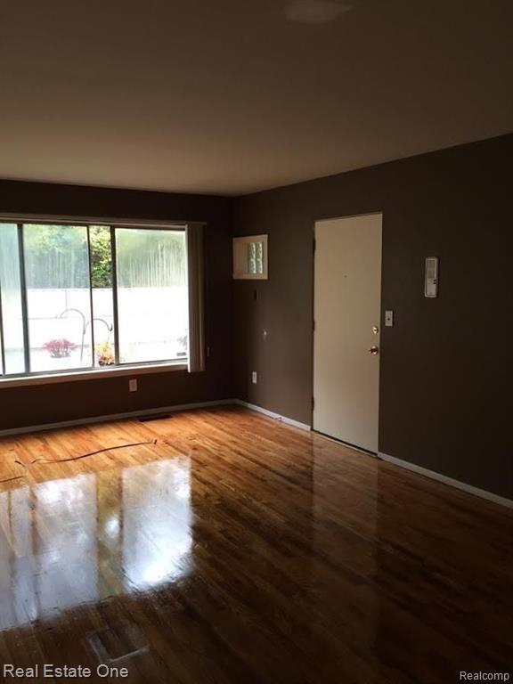 25551 Lahser Road Southfield, MI 48033 - Photo 18 of 24