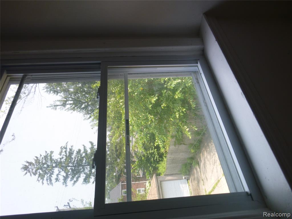 4438 Yorkshire Road Detroit, MI 48224 - Photo 12 of 14