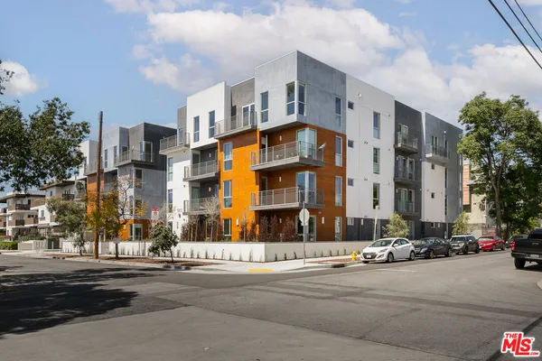 $5,980 | 5801 Camerford Avenue, Unit PH6, Los Angeles, CA 90038