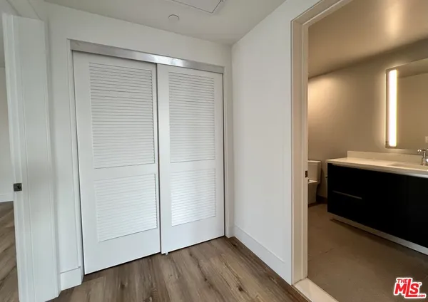 $5,980 | 5801 Camerford Avenue, Unit PH6, Los Angeles, CA 90038