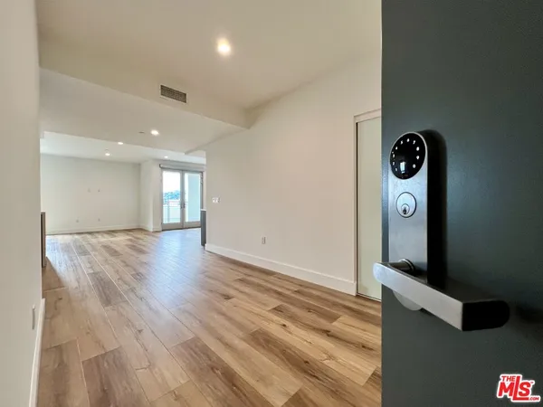 $5,980 | 5801 Camerford Avenue, Unit PH6, Los Angeles, CA 90038