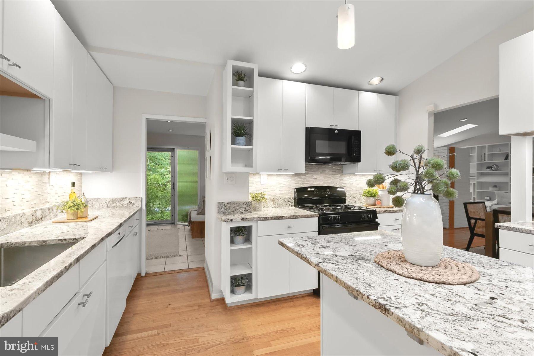8108 Hamilton Spring Road Bethesda, MD 20817 - Photo 11 of 48
