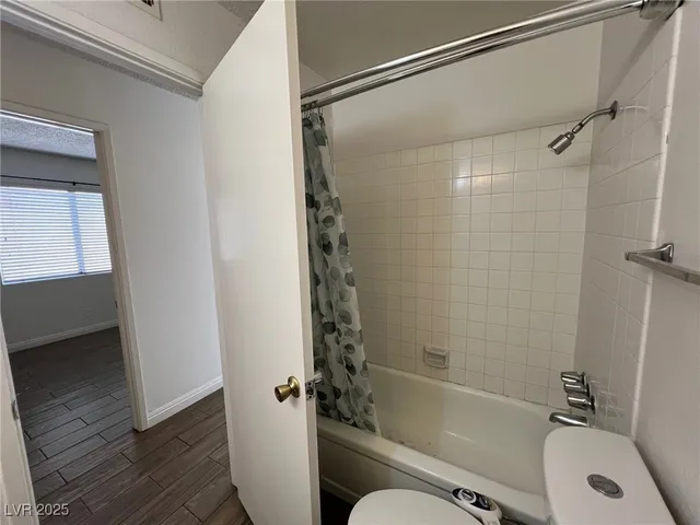 $2,100 | 3737 Prosperity Lane, Las Vegas, NV 89147