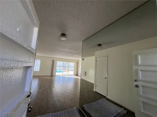 $2,100 | 3737 Prosperity Lane, Las Vegas, NV 89147