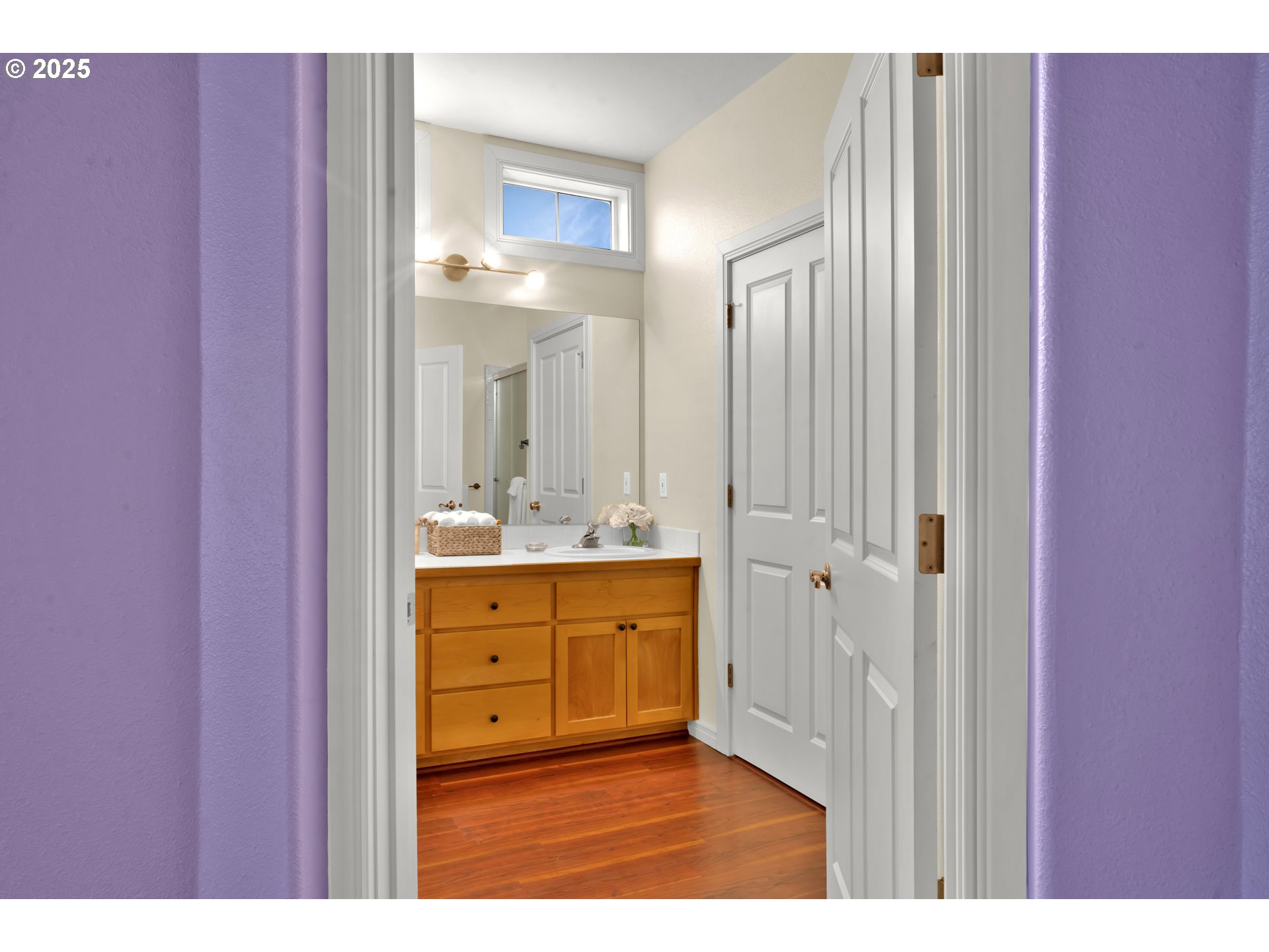 578 Covey Lane Eugene, OR 97401 - Photo 19 of 38 Bathroom, Attached