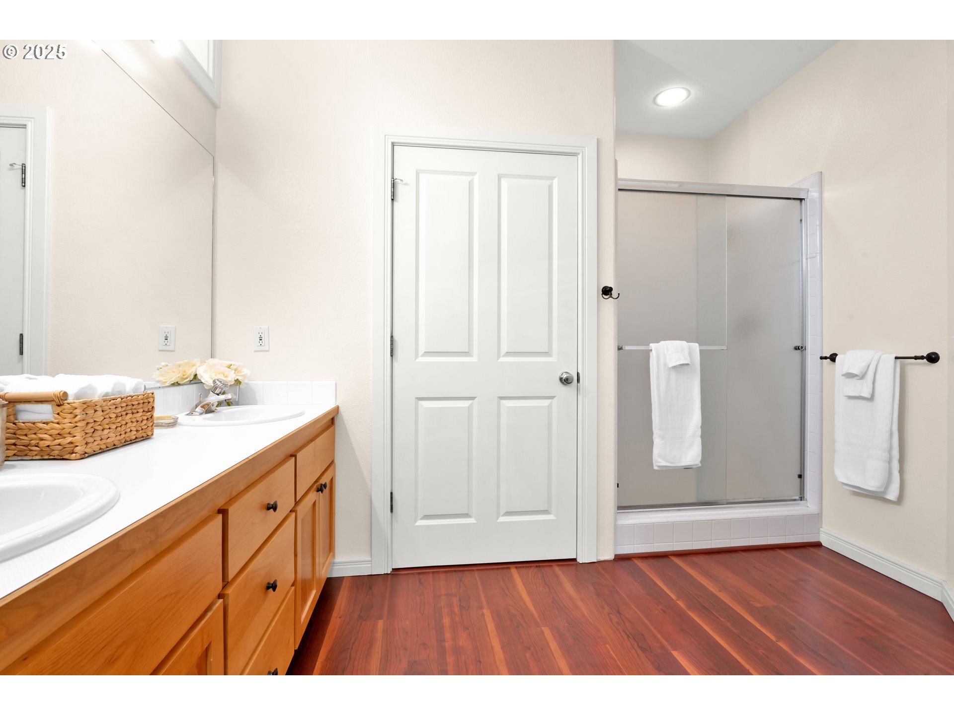 578 Covey Lane Eugene, OR 97401 - Photo 21 of 38 Bathroom, Attached