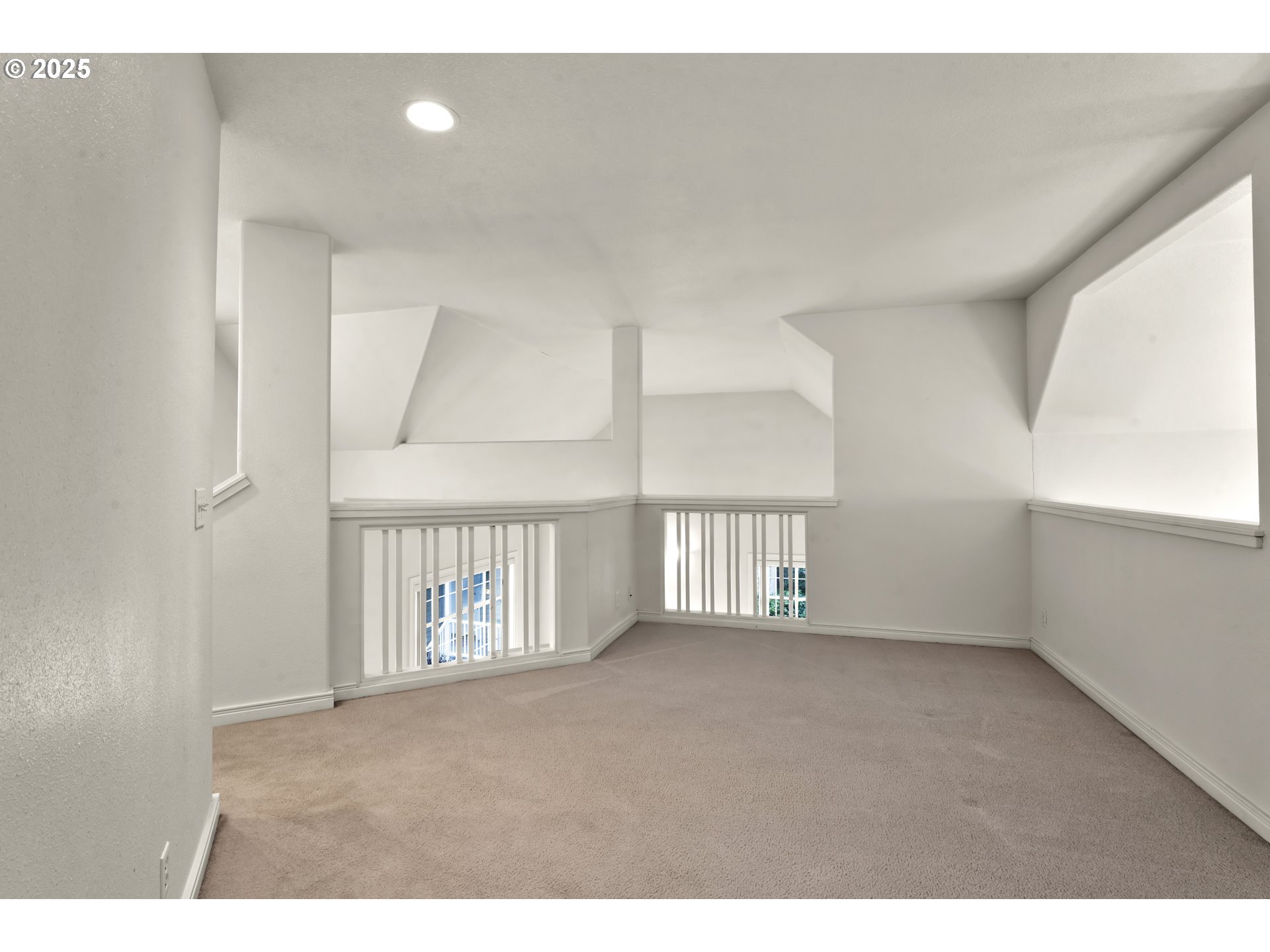 578 Covey Lane Eugene, OR 97401 - Photo 26 of 38 Loft