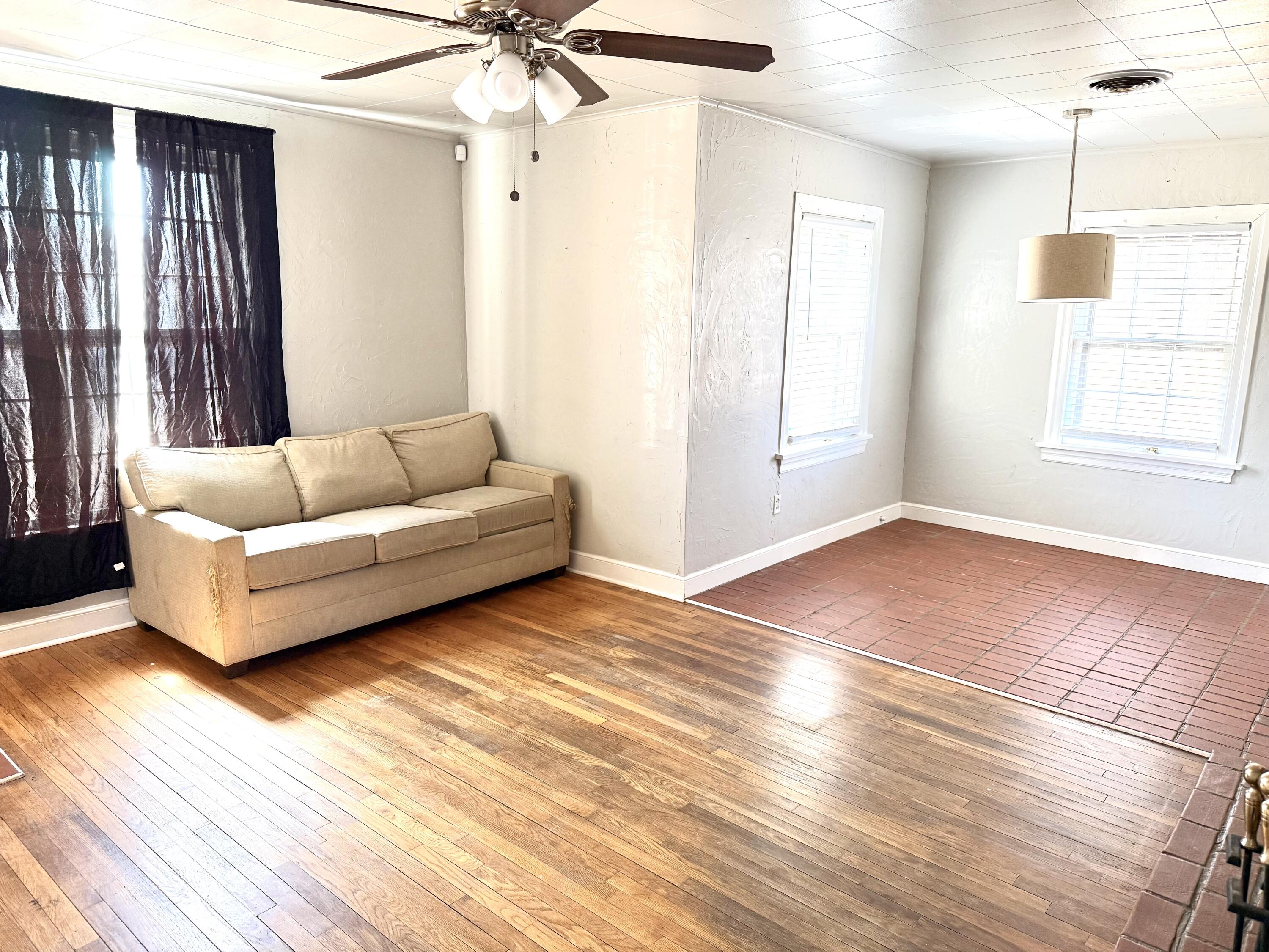 1906 25th Street Lubbock, TX 79411 - Photo 6 of 24 IMG_1183