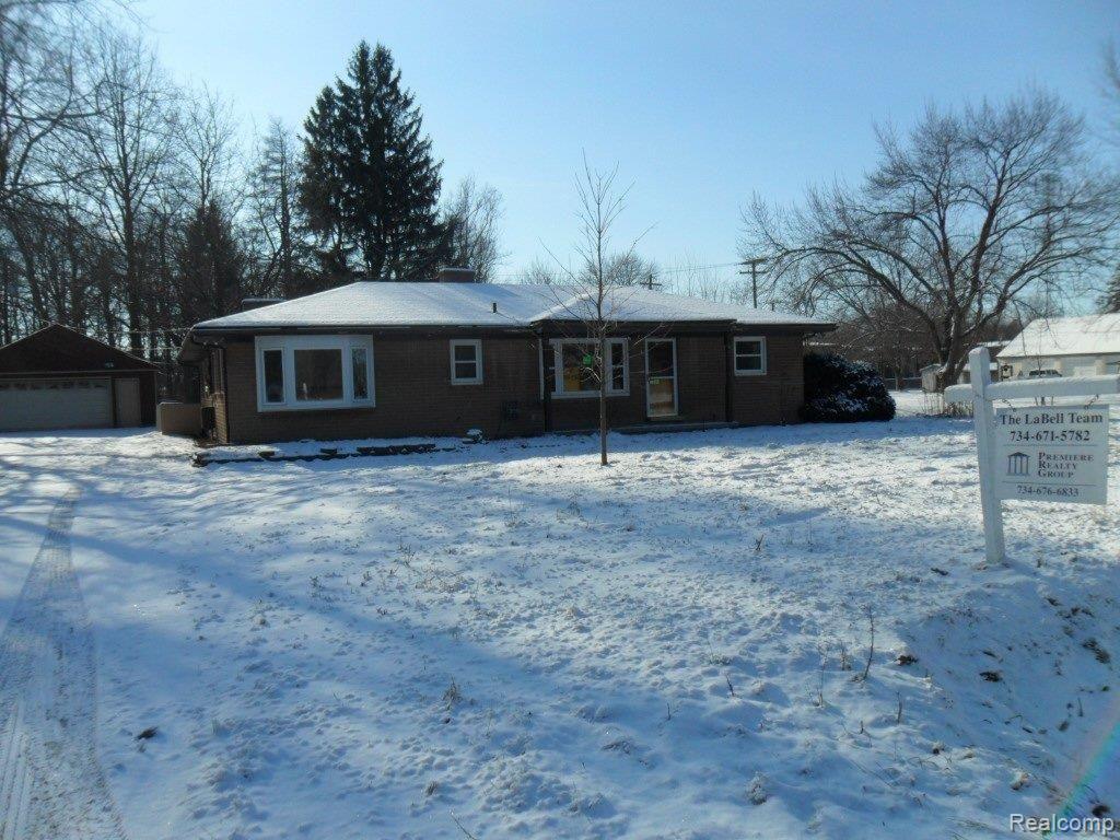 24337 West Road Flat Rock, MI 48134 - Photo 1 of 15 Front