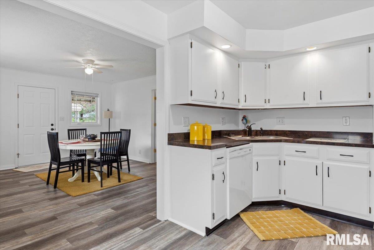 2501 South College Street Springfield, IL 62704 - Photo 4 of 19
