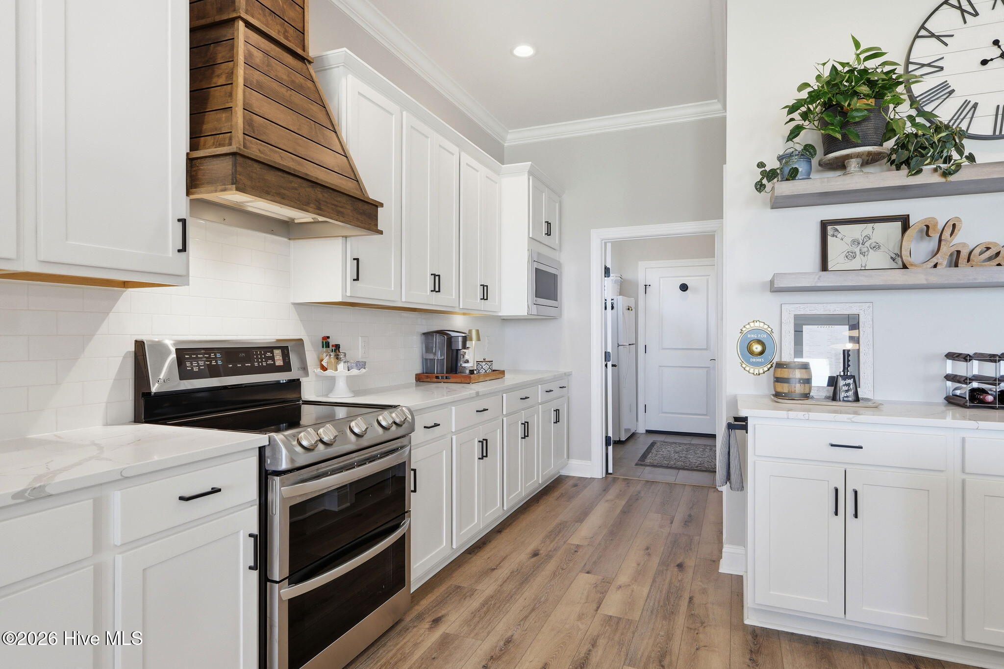 135 Gallants Point Road Beaufort, NC 28516 - Photo 10 of 68 Custom Kitchen