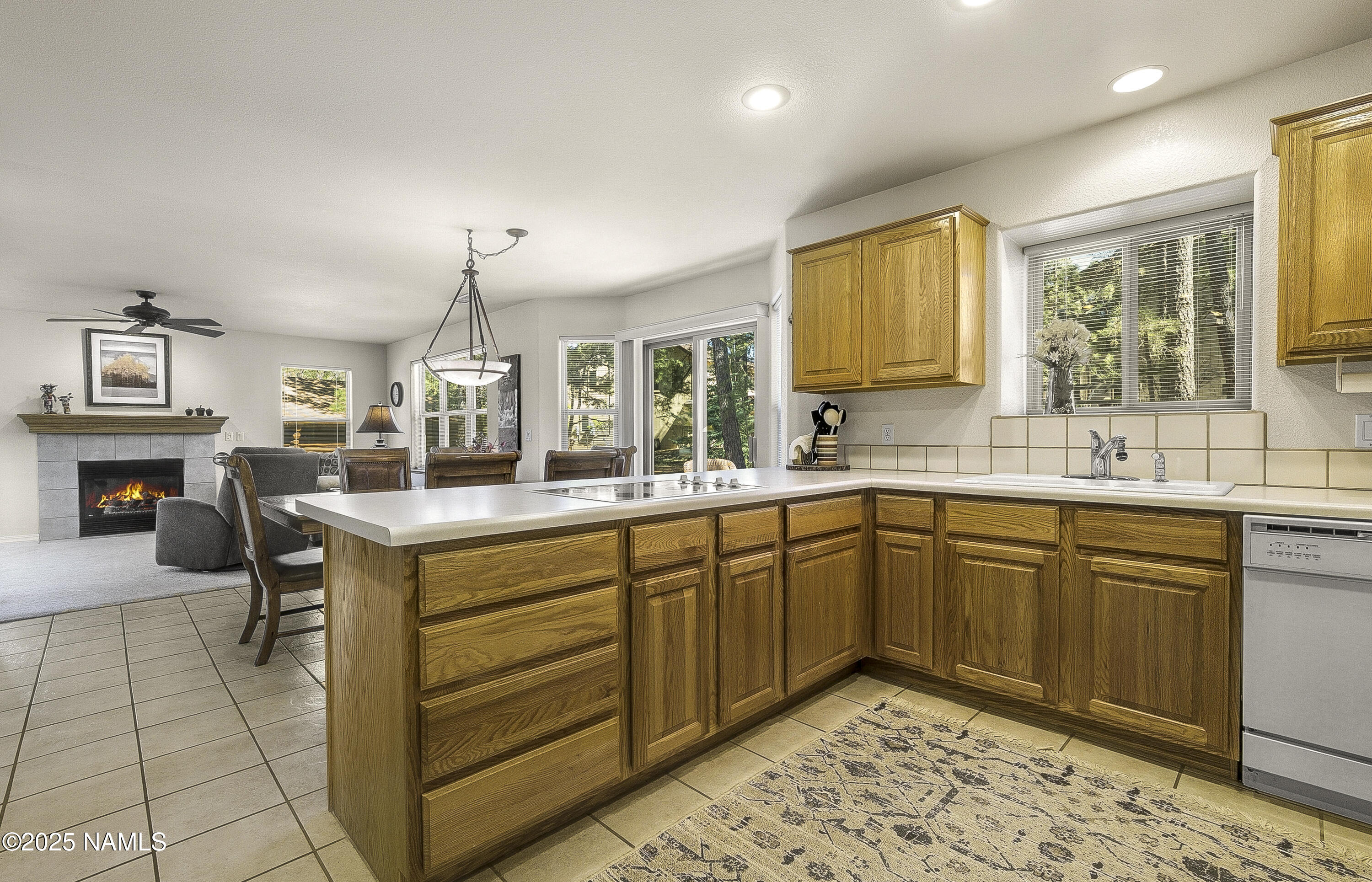 2545 North Broken Circle Road Flagstaff, AZ 86004 - Photo 9 of 29 Kitchen