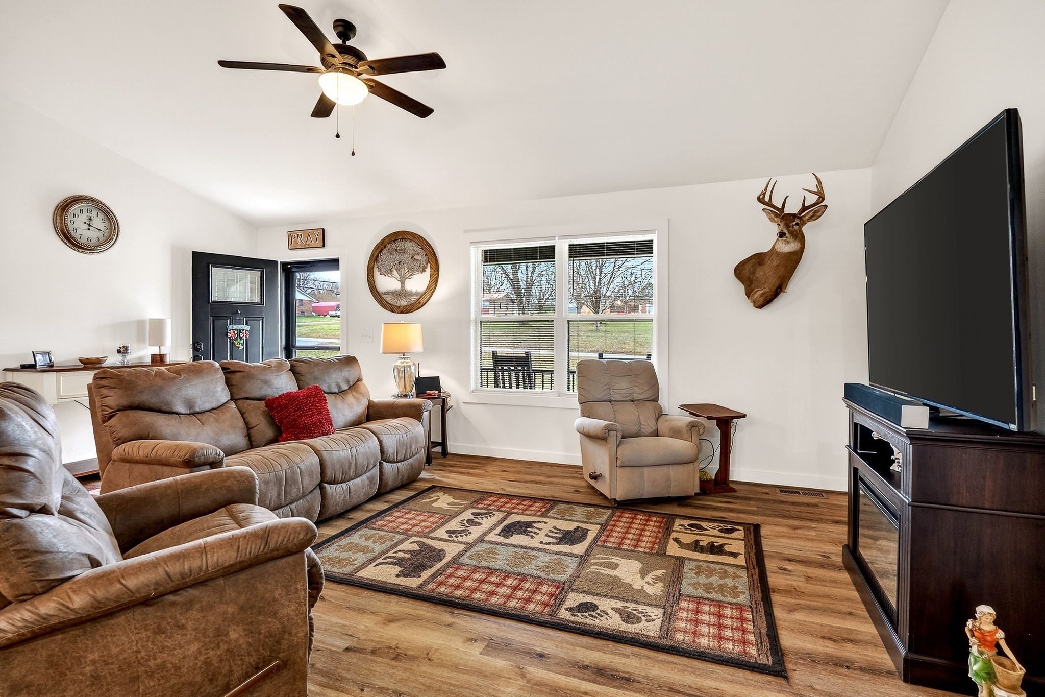 1004 North Spring Street Sparta, TN 38583 - Photo 13 of 30 a living room with furniture and a flat screen tv