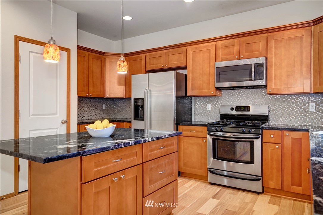 23724 17th Avenue West Bothell, WA 98021 - Photo 3 of 23