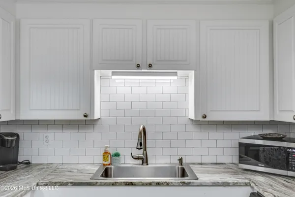 $199,900 | 205 West Pine Drive, Pearl, MS 39208