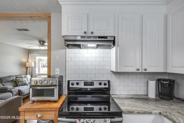 $199,900 | 205 West Pine Drive, Pearl, MS 39208