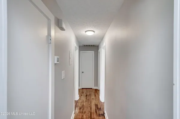 $199,900 | 205 West Pine Drive, Pearl, MS 39208