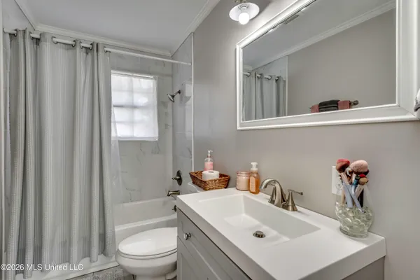 $199,900 | 205 West Pine Drive, Pearl, MS 39208