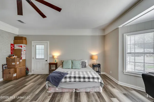 $199,900 | 205 West Pine Drive, Pearl, MS 39208