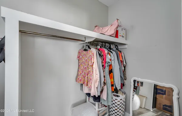 $199,900 | 205 West Pine Drive, Pearl, MS 39208