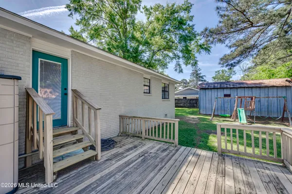 $199,900 | 205 West Pine Drive, Pearl, MS 39208