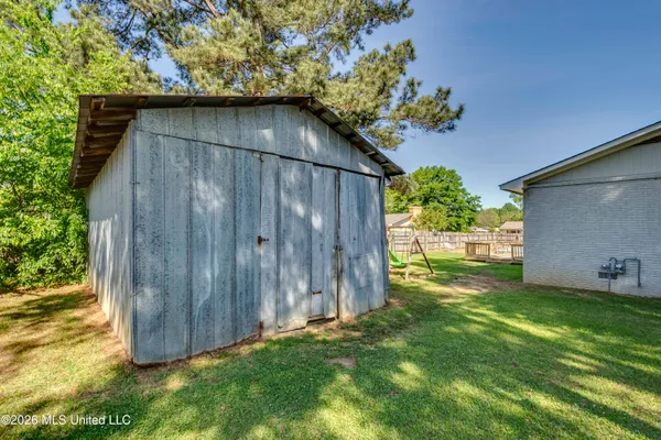 $199,900 | 205 West Pine Drive, Pearl, MS 39208