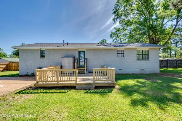 $199,900 | 205 West Pine Drive, Pearl, MS 39208