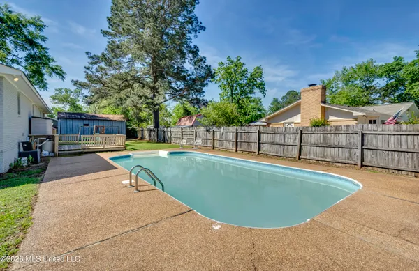 $199,900 | 205 West Pine Drive, Pearl, MS 39208