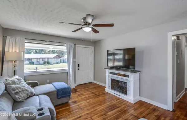 $199,900 | 205 West Pine Drive, Pearl, MS 39208